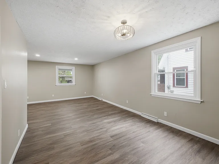 844 Harrison Ave — Photo 10
