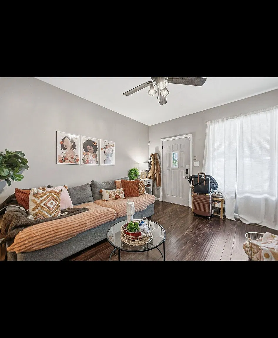 3 bed, 1.0 bath, 1295 sqft, $1,450 — Photo 2