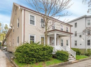22 Newhall St, Lynn, MA 01902