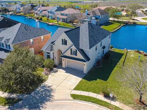 14306 Tasmania Ct, Sugar Land, TX 77498