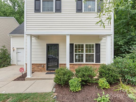 2nd image of 7633 Mockernut Dr