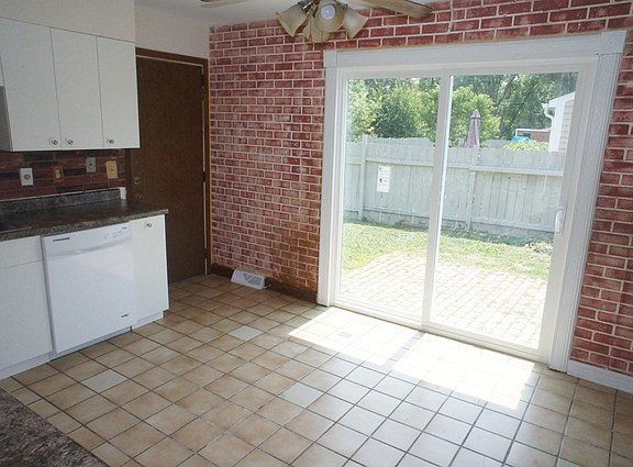 4th image of 226 Glen Ave