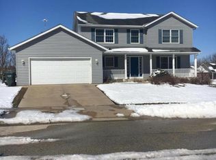 4925 Manor Brook Dr NW, Rochester, MN 55901