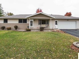 1874 Sunset Dr, Lincoln, IL 62656