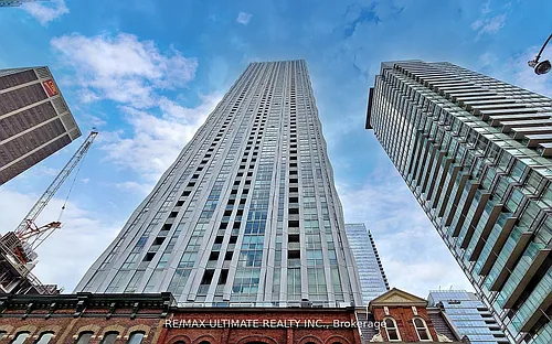 1 Yorkville Ave #1907 Photo 1