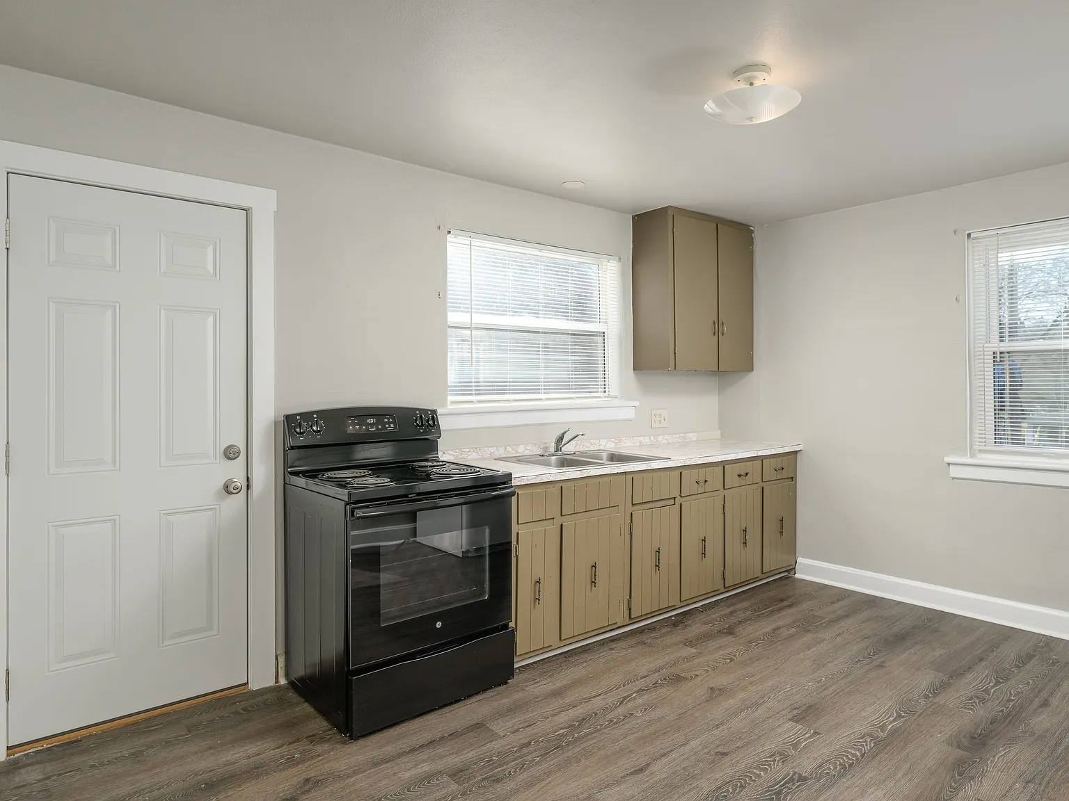 1 bed, 600 sqft, $850 — Photo 1