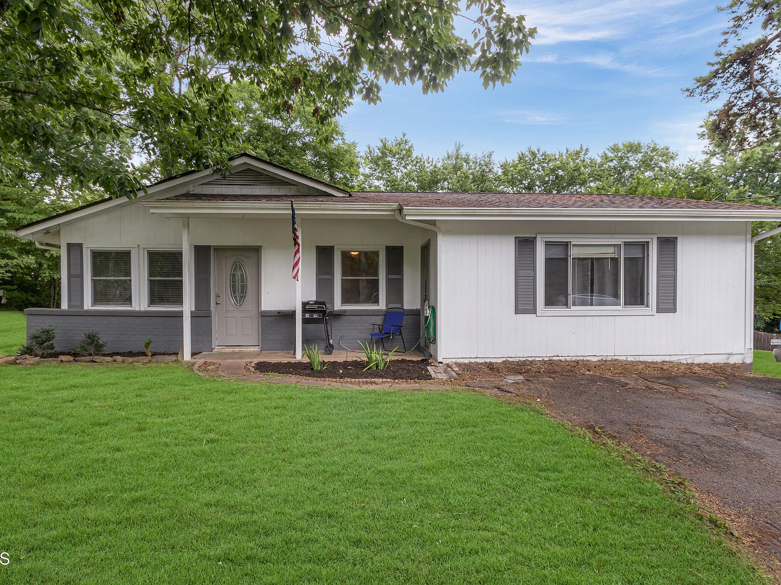 1612 Bradshaw Garden Rd, Knoxville, TN 37912 Zillow