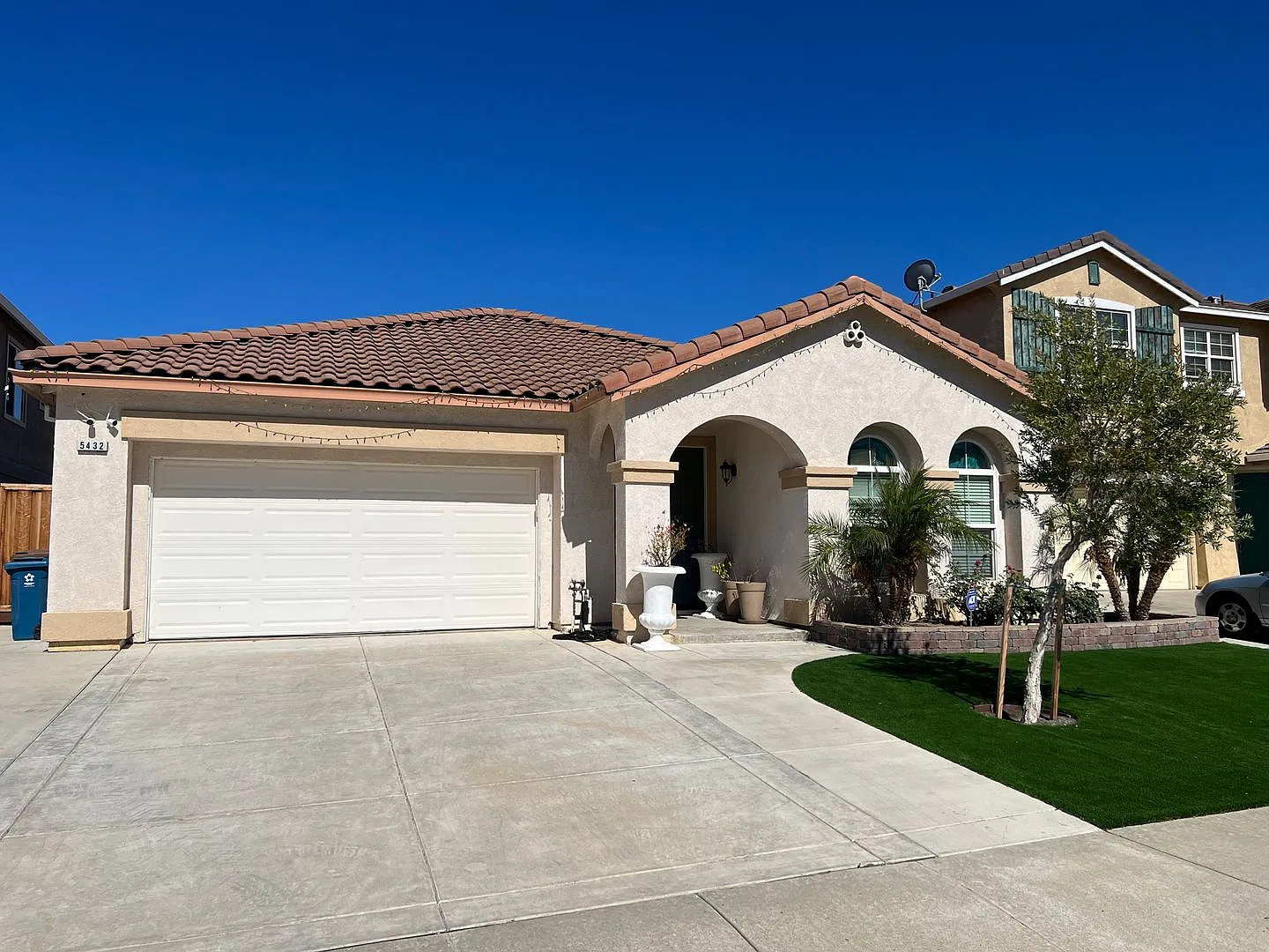Amazing Single Story Solar Home in Antioch! — Photo 2