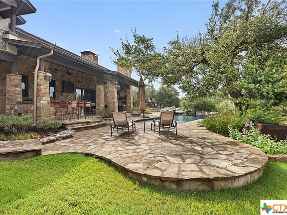 5th image of 571 Dario Dr