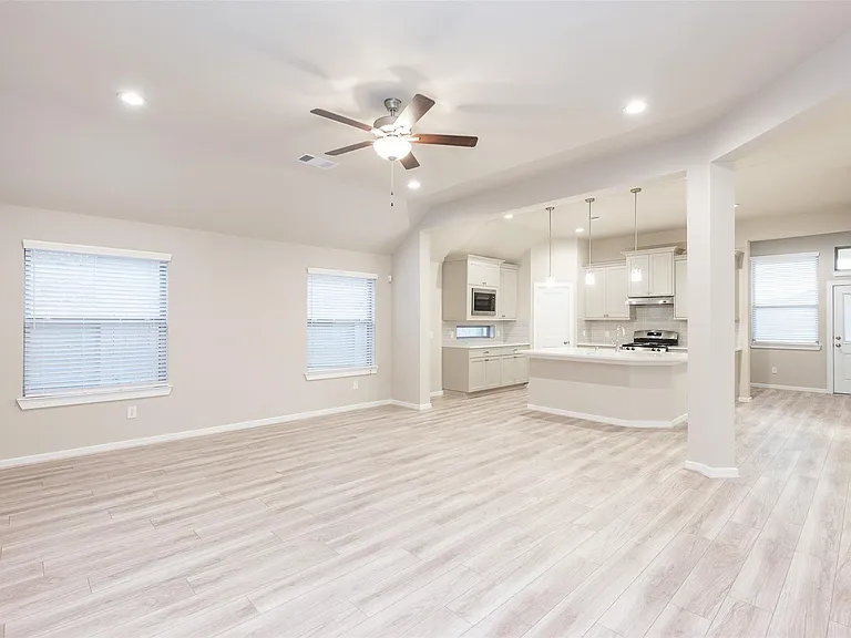 4022 Maple Glen Dr — Photo 5