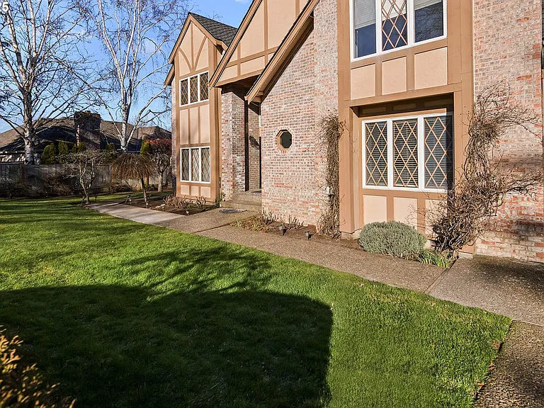 13187 NW Burton St — Photo 22