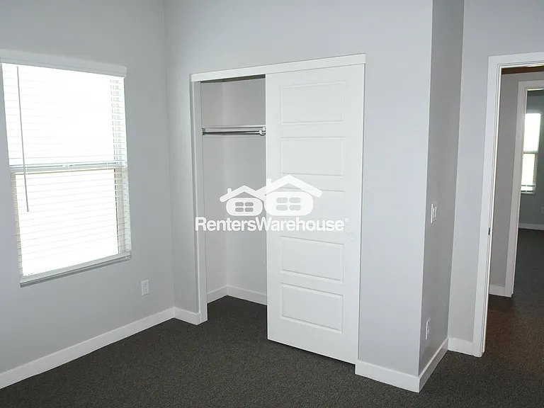 2264 W Harmont Dr — Photo 11