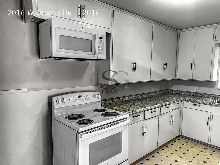 2016 W Olmos Dr #2016 — Photo 7