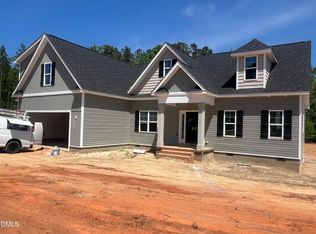 317 Coats Ridge Dr, Benson, NC 27504