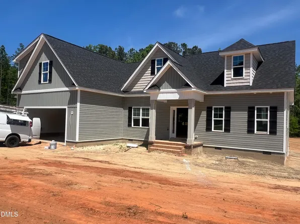 317 Coats Ridge Dr, Benson, NC 27504
