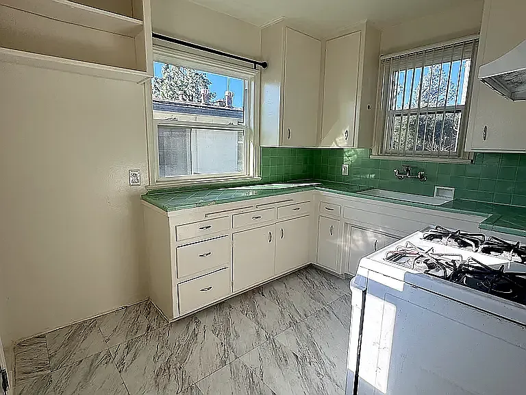 6 Bonita St #9 — Photo 1