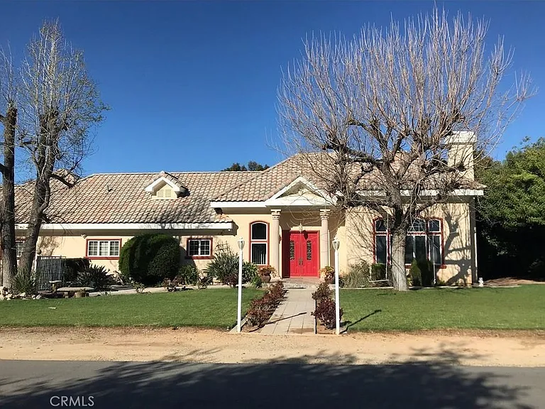 31063 E Sunset Dr N — Photo 2
