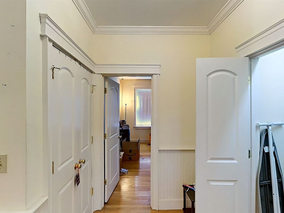landlord_unit_photo_51029212_6