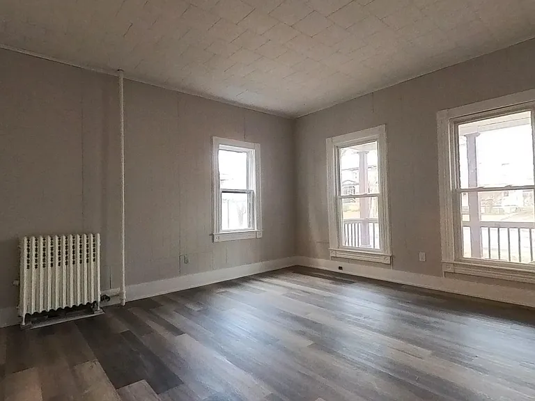 1715 Sanderson Ave #1 — Photo 5