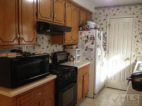 5th image of 1426 Janet Way Dr