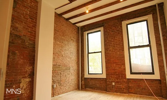 Rented by MNS | media 30