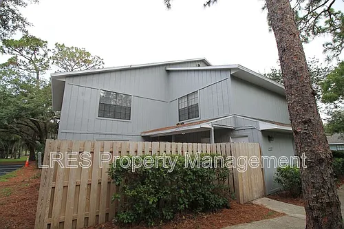 4620 Lighthouse Cir Photo 1