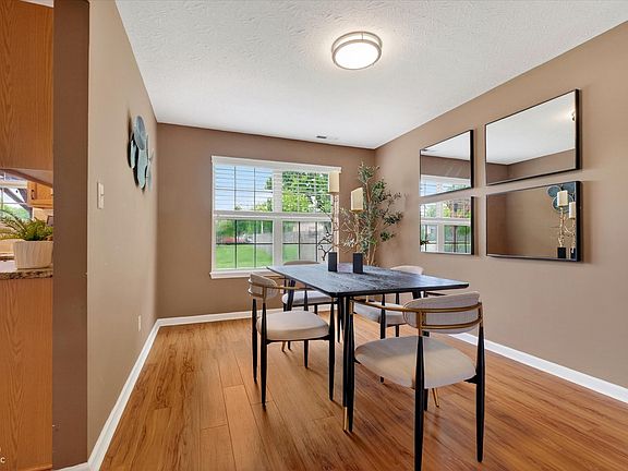 4th image of 11711 Sand Creek Blvd
