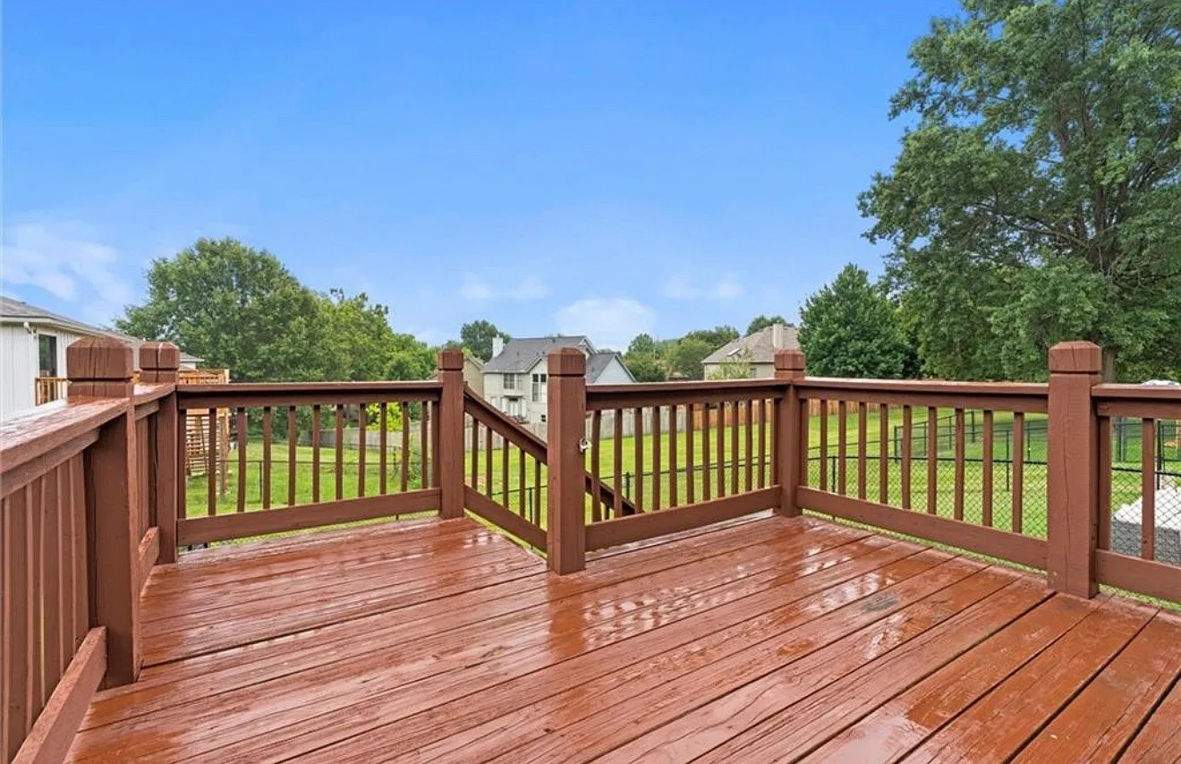 3 bed, 1084 sqft, $2,285 — Photo 4