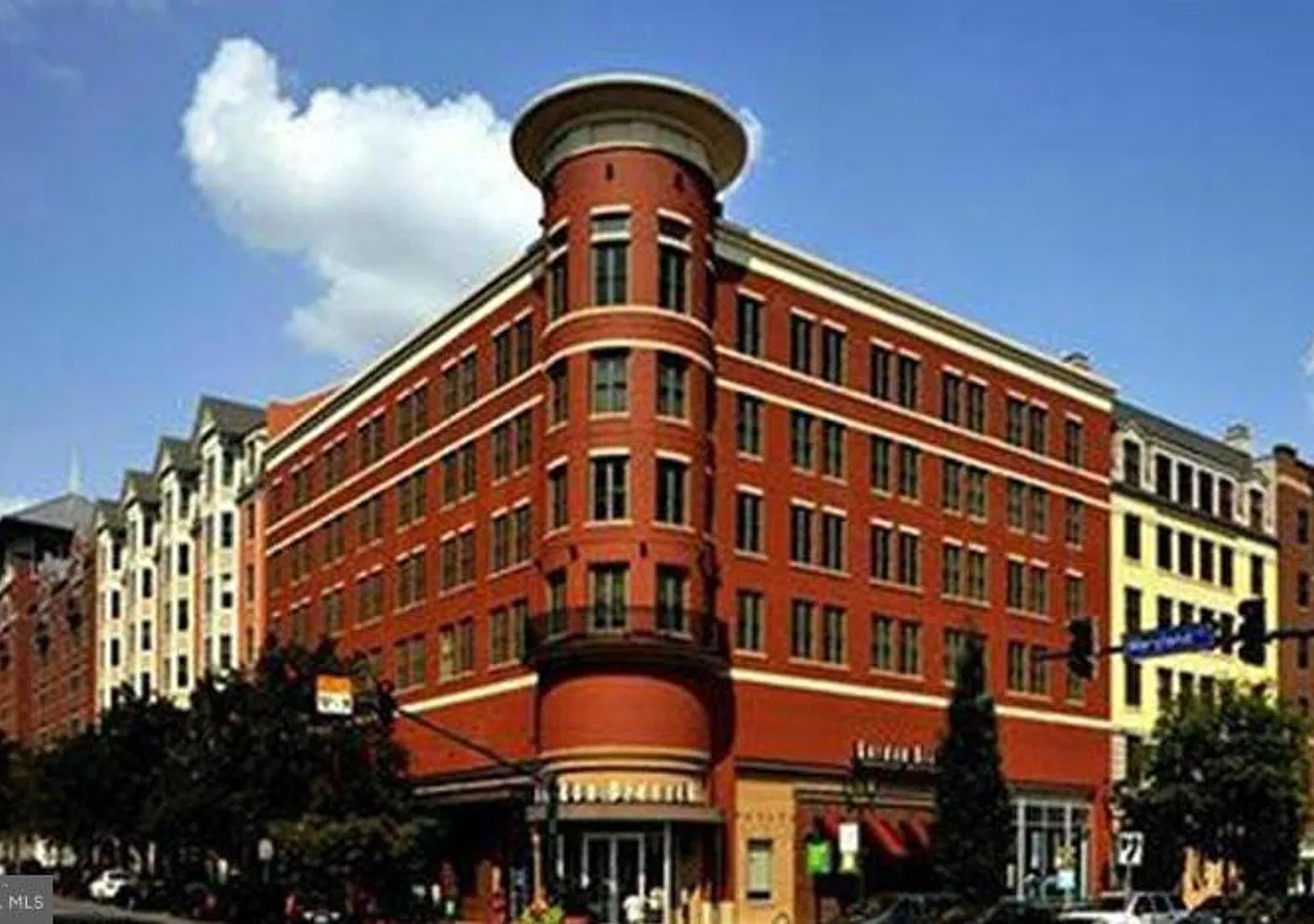 Luxury 2BR/2BA Penthouse Condo in Rockville Town Center! — Photo 1