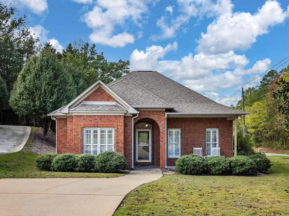 501 Magnolia Crest Cir, Gardendale, AL 35071