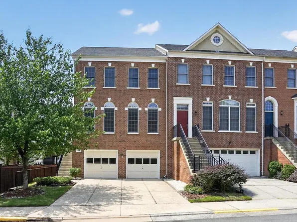4519 Fair Valley Dr, Fairfax, VA 22033