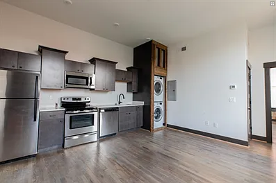 1533 Elm Street Photo 1
