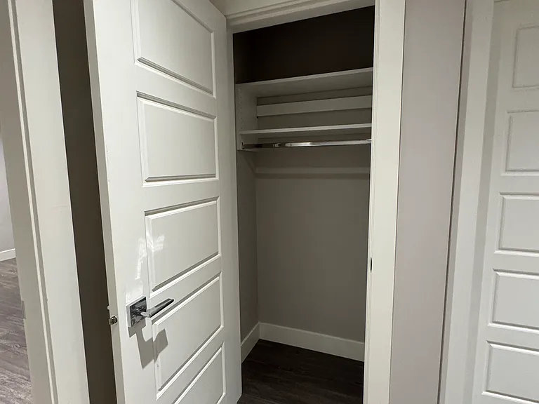 6739 Humphries Ave #BASEMENT — Photo 14