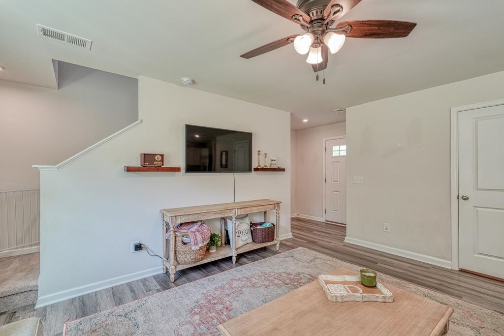 890 Purcell Dr, Woodruff, SC - More