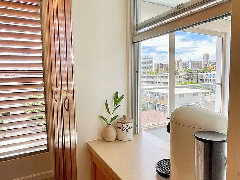 1556 Piikoi St #506 — Photo 4