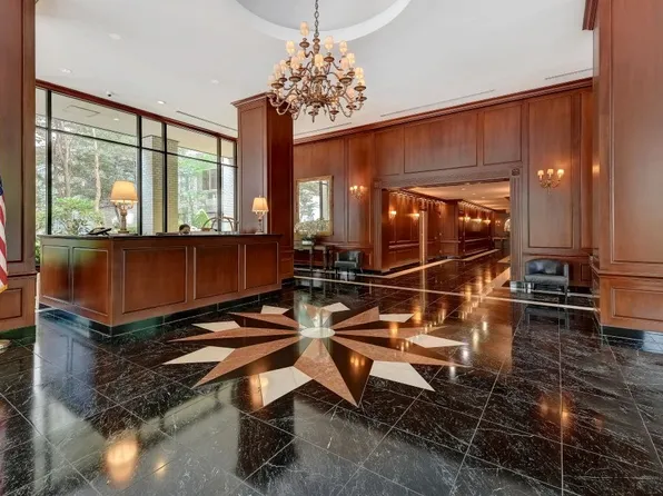 220 East 65th Street image 12 of 14