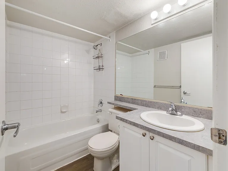 9700 Bonaventure Dr SE — Photo 39