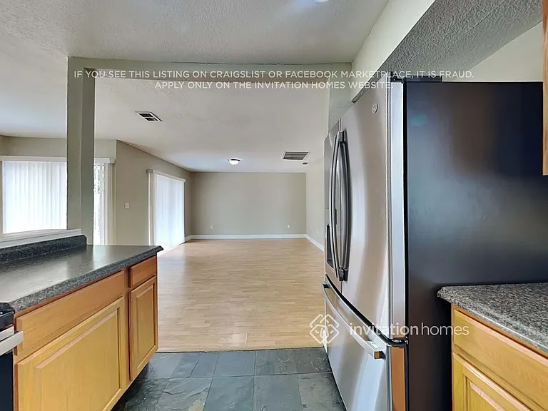 614 W Windhorst Rd — Photo 8