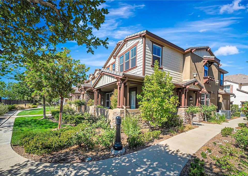 1st image of 28606 Pietro Dr