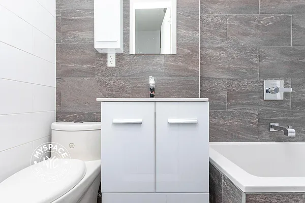 Rented by MySpaceNYC | media 15