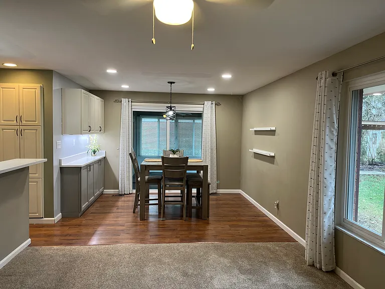 301 S Village Dr — Photo 16