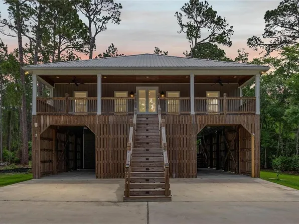 124 Buchanan St, Dauphin Island, AL 36528