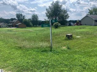 1000 Mini St, Lake Isabella, MI 48893