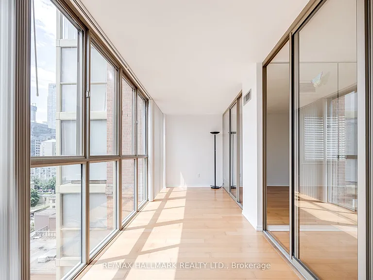 95 Lombard St #1202 — Photo 20