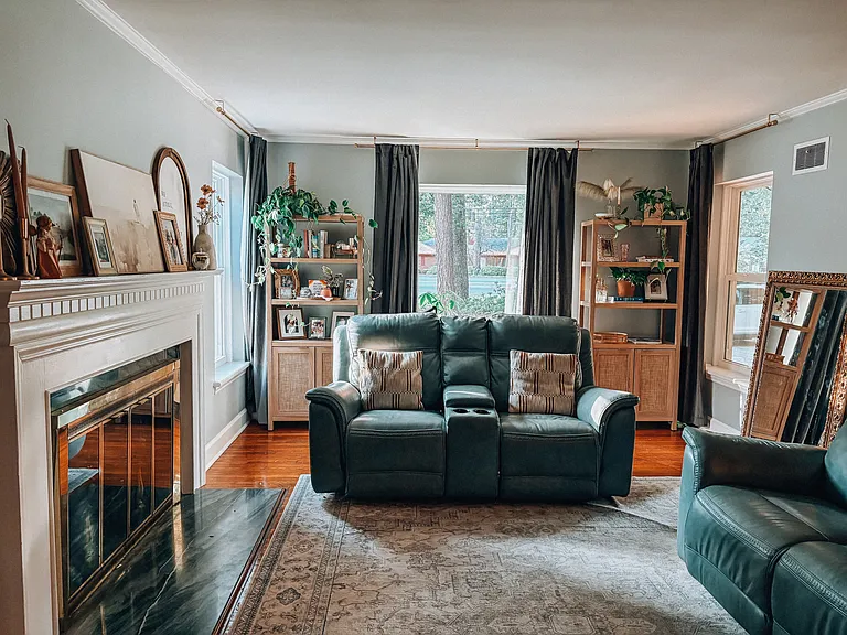 909 SE Greenville Blvd — Photo 3