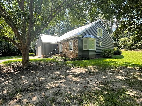 4th image of 220 Wilmar Ave