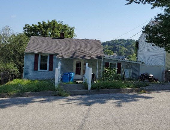 1st image of 1822 Padbury Ave SE
