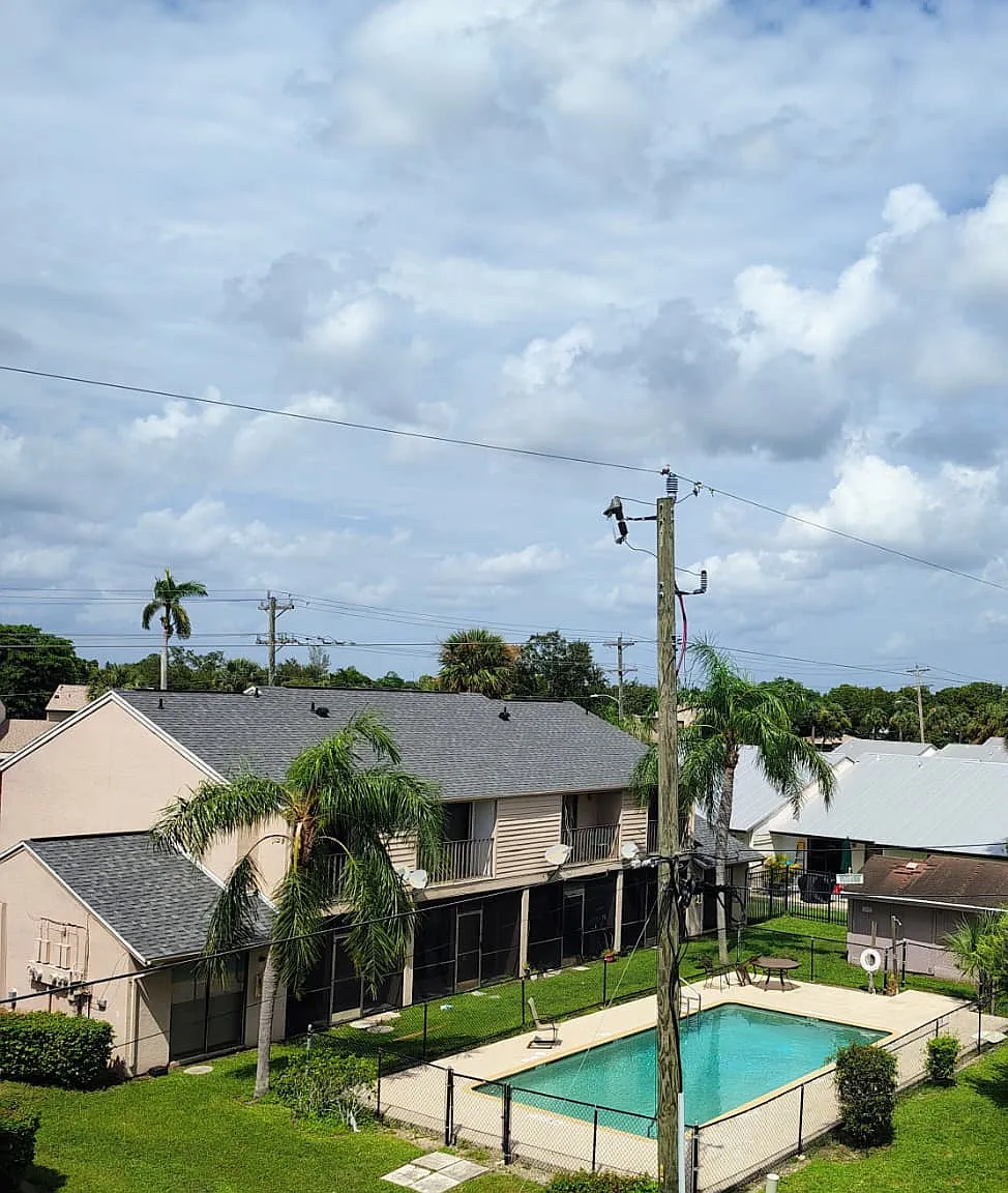 2 bed, 1.5 bath, 1100 sqft, $1,400 — Photo 2