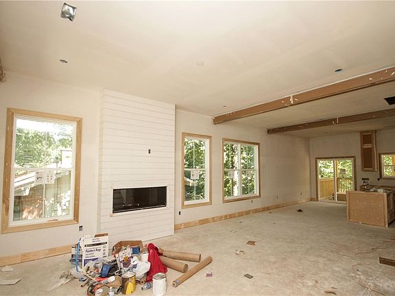 2nd image of 6 Bingley Ln