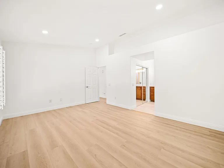 37762 Drexell Dr — Photo 26